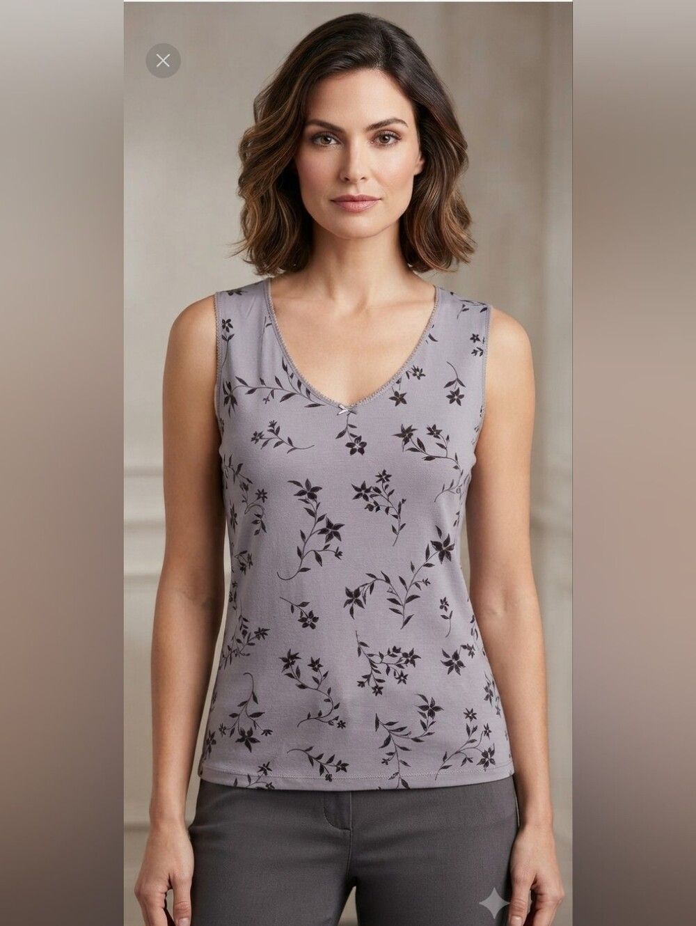 Liz Claiborne Collection Women's Sleeveless V-Neck Blouse Size Large